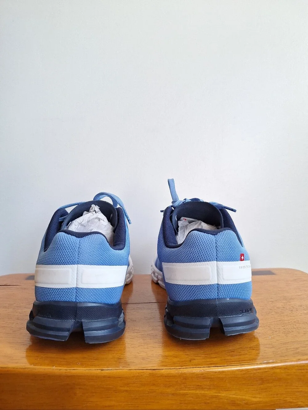 On Cloudflow 3.0 Women's Marina/White Size 8